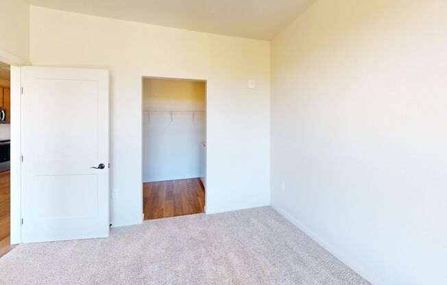 1 bed, 1 bath, 710 sqft, $1,375, Unit 1621-519