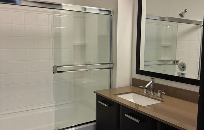1 bed, 1 bath, 662 sqft, $2,545, Unit PH04