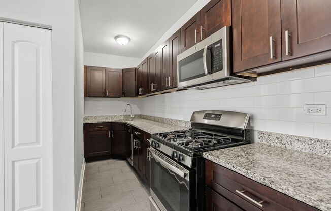 Studio, 1 bath, 404 sqft, $1,450, Unit 101