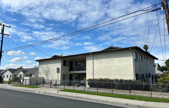 Sastre Apts &amp; House