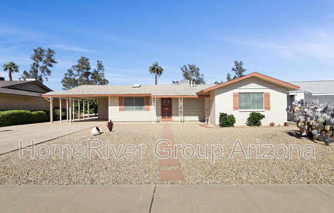 10828 W CROSBY DR