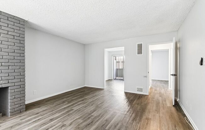 2 beds, 1 bath, 750 sqft, $1,698, Unit 209