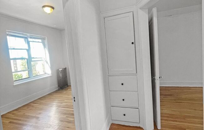 1 bed, 1 bath, 535 sqft, $1,090, Unit 404