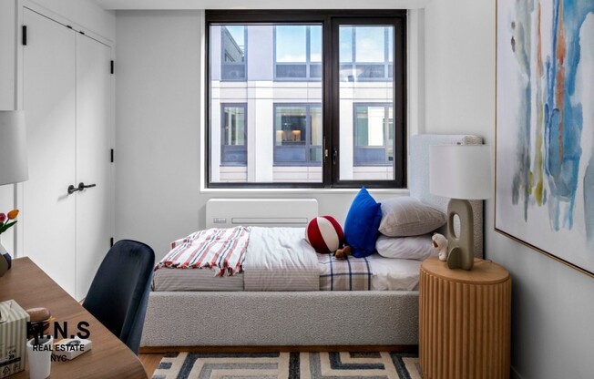 2 beds, 2 baths, $5,700, Unit 1004