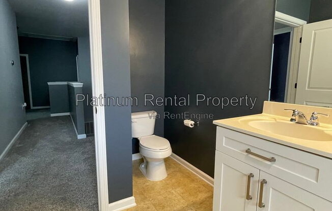 3 beds, 2.5 baths, 2,069 sqft, $2,095, Unit 10