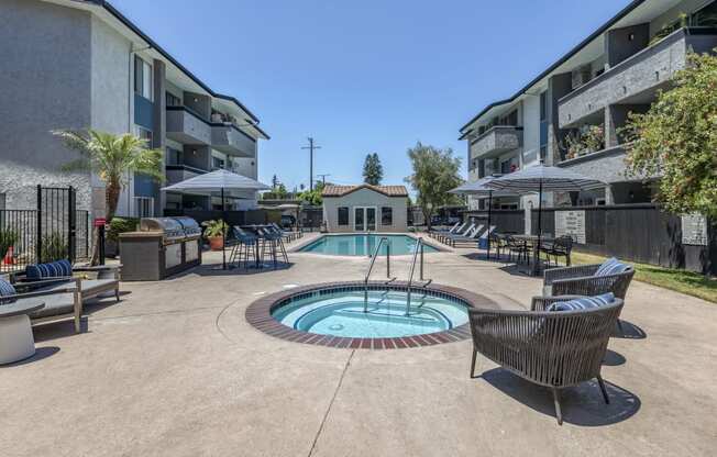 Northview-Southview Apartments in Reseda