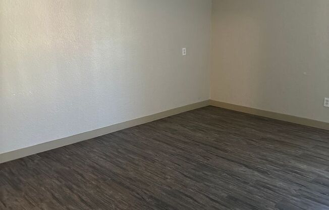 2 beds, 2 baths, 845 sqft, $1,100, Unit T204