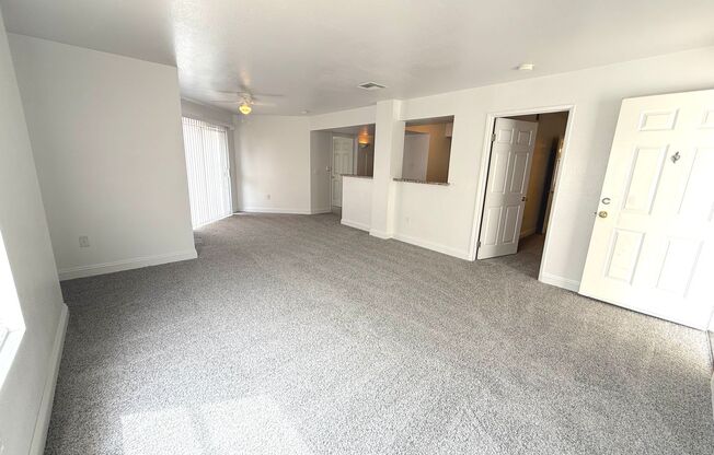 SPACIOUS 3BED/2BATH CONDO ON THE FIRST FLOOR!