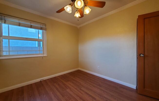 2 beds, 1 bath, $2,600