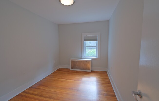 3 beds, 1.5 baths, 1,108 sqft, $2,600, Unit 2