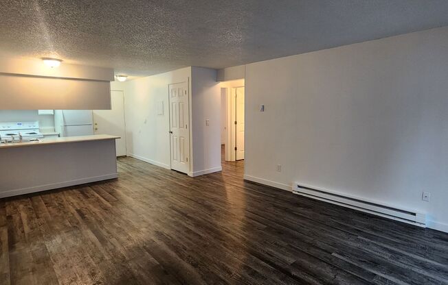 2 beds, 1 bath, 769 sqft, $1,150, Unit Unit 27