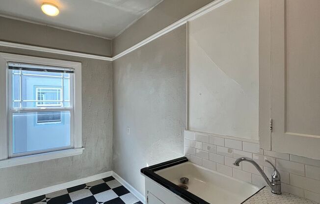 1 bed, 1 bath, $1,395, Unit 103