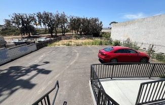 136 W SAN YSIDRO BLVD