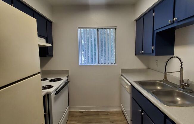 1 bed, 1 bath, 680 sqft, $1,175, Unit 328