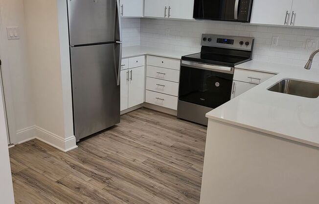 2 beds, 2 baths, 1,137 sqft, $2,515, Unit 1009
