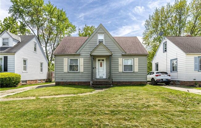 12413 WORTHINGTON AVE Cleveland, OH 44111