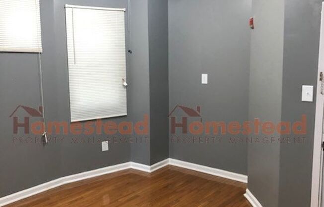 1 bed, 1 bath, 450 sqft, $1,000, Unit Apt 2R