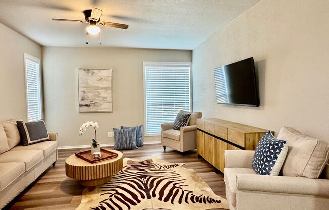 2 beds, 2 baths, 1,000 sqft, $1,275, Unit 419