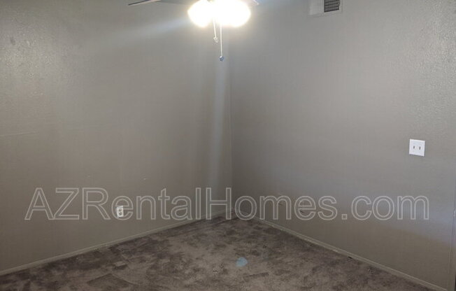635 W 13 ST
