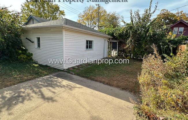 3 beds, 2 baths, $2,299