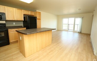 1 bed, 1 bath, 701 sqft, $1,155, Unit 102