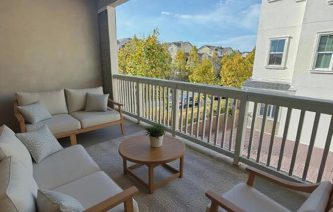 Luxury 4BR Home with Dual Side Yards, Putting Green & Zen-Inspired Master Suite