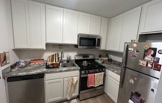 2 beds, 1 bath, $1,295, Unit 109