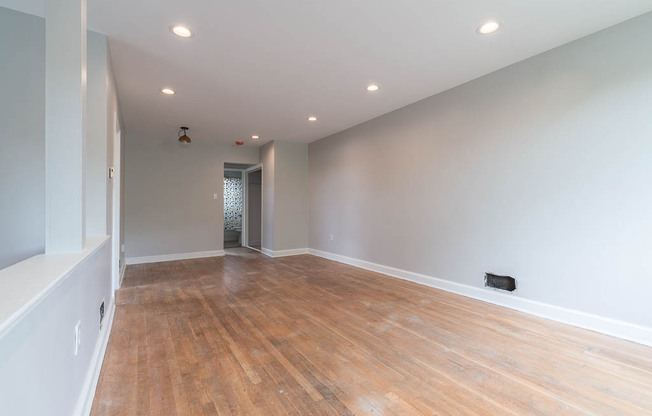 115 WEBSTER ST NE