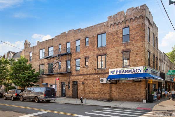 8622 JAMAICA AVE