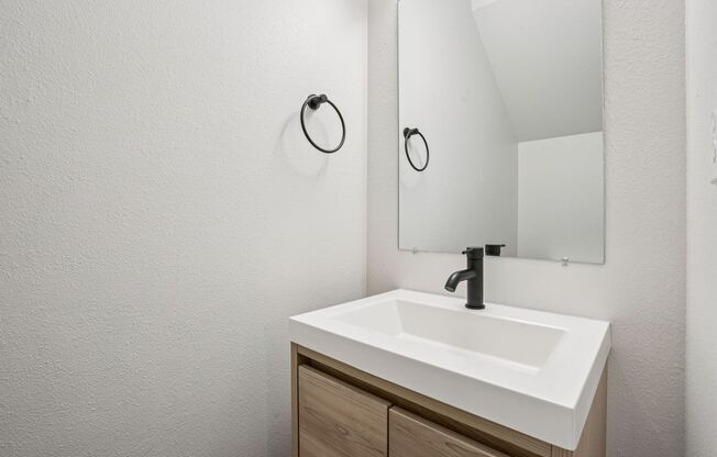 3 beds, 1.5 baths, 1,246 sqft, $2,199, Unit 2611-1