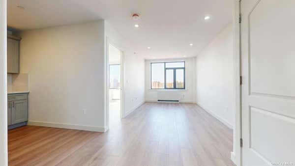 1 bed, 1 bath, 590 sqft, $3,000, Unit 9B