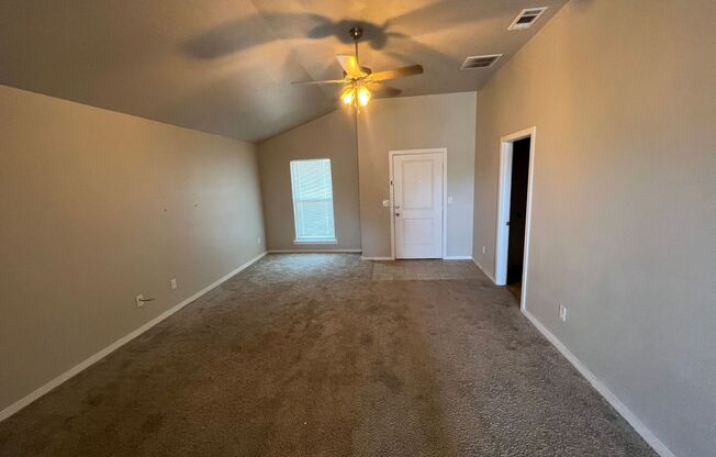 3 beds, 2 baths, $1,595