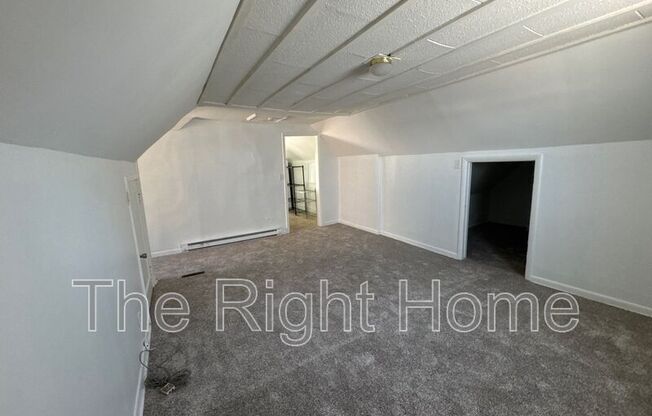 3021 Harney St Apt 3