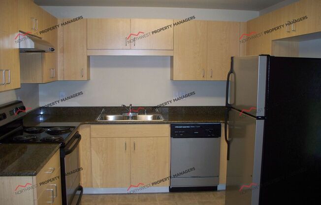 2 beds, 1 bath, 901 sqft, $1,450, Unit H-128
