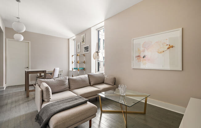 416 W 52 ST