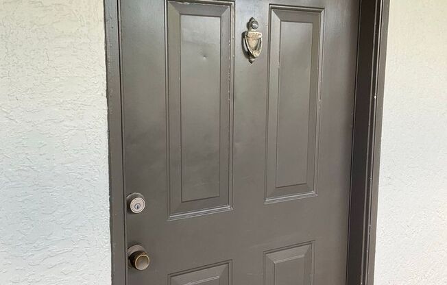 Available now! Gated Community in Hunters Creek, Audubon Villas!