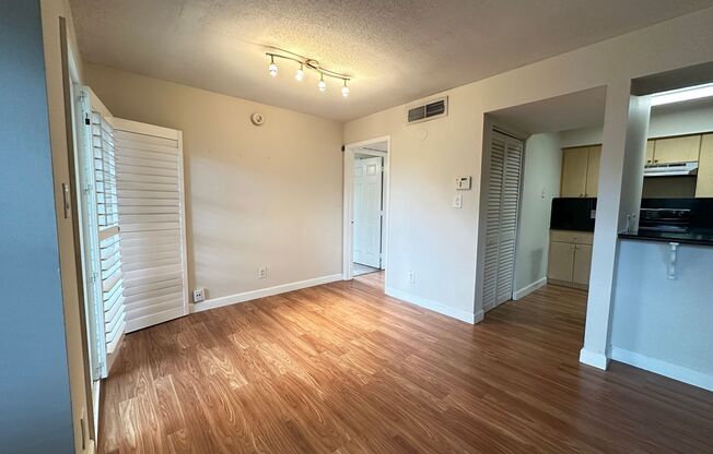 1 bed, 1 bath, 841 sqft, $2,000, Unit Unit 17-2