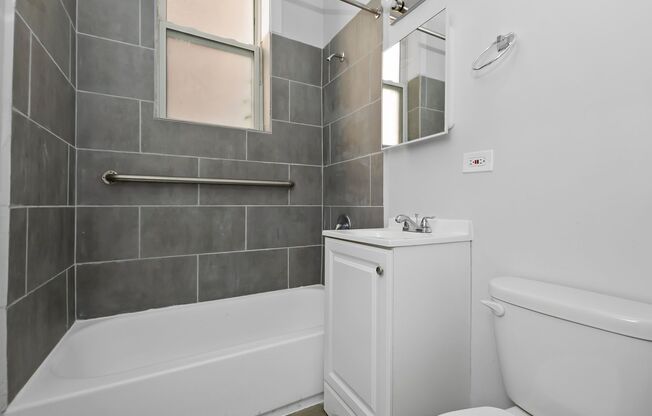 2 beds, 1 bath, 875 sqft, $2,400, Unit GARDEN