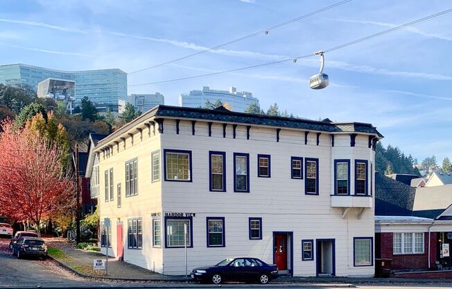 Studio, 1 bath, 300 sqft, $945, Unit 3