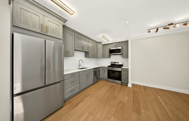 1 bed, 2.5 baths, 740 sqft, $5,800, Unit 4H