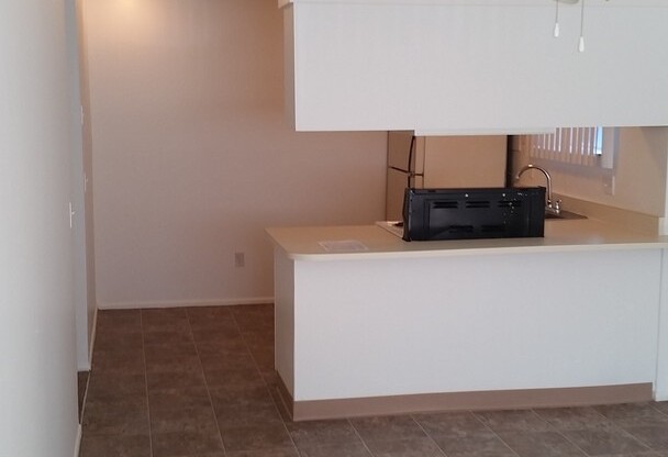 2 beds, 1 bath, 900 sqft, $1,455, Unit 01AN