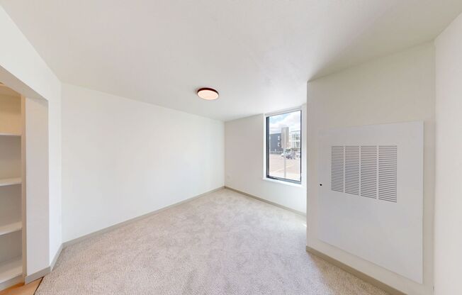 1 bed, 1 bath, 590 sqft, $895, Unit 905-301