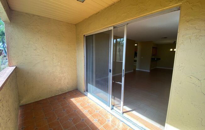 2 beds, 2 baths, $1,595, Unit #202