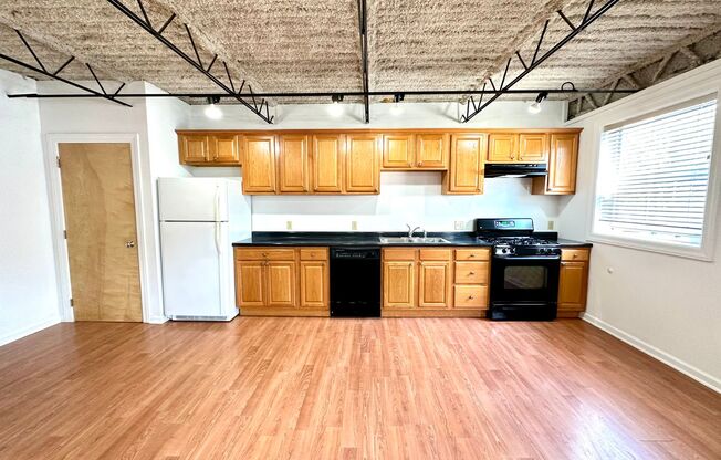 One Bed, One Bath Apartment in the Heart of Lawrenceville - Central AC, In-Unit Laundry - Available Immediately!