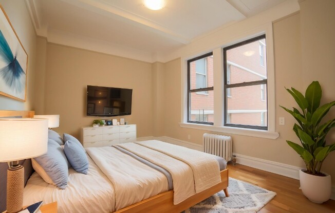 168 W 86 ST
