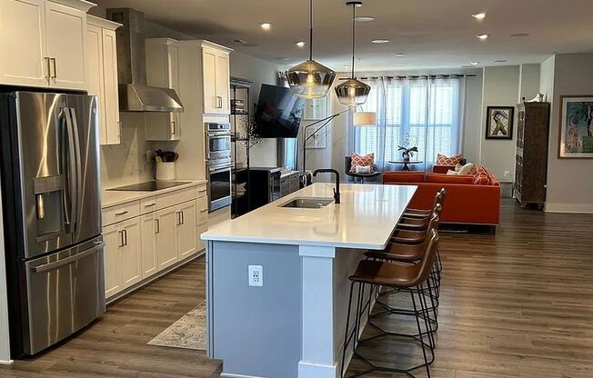 Stunning 3 Bed 2.5 Bath, Open Concept Townhouse