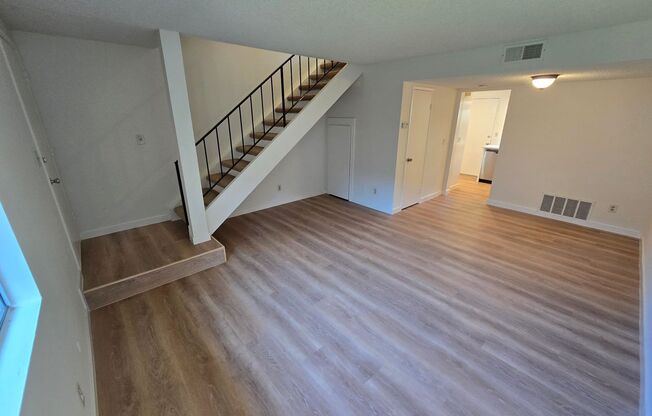 Spacious townhome in a well-maintained El Cajon complex