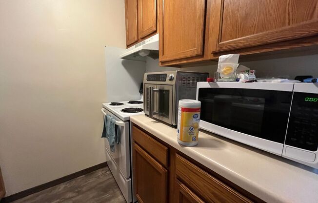 1 bed, 1 bath, $975, Unit 78
