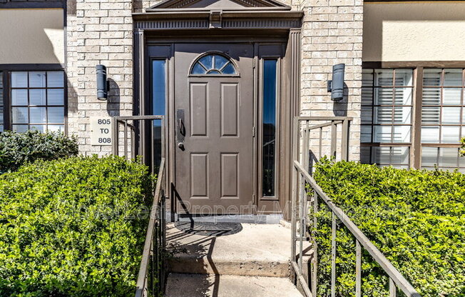 165 W RAMPART DR