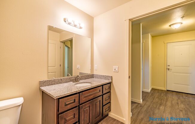 2 beds, 1 bath, 700 sqft, $1,400, Unit 207